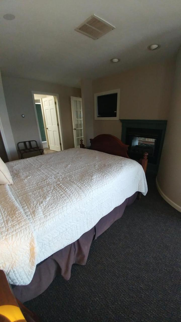 Snug Harbor Inn スタージョンベイ エクステリア 写真